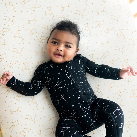 Kyte Baby Zippered Romper in Midnight Constellation - Picture 3 of 17